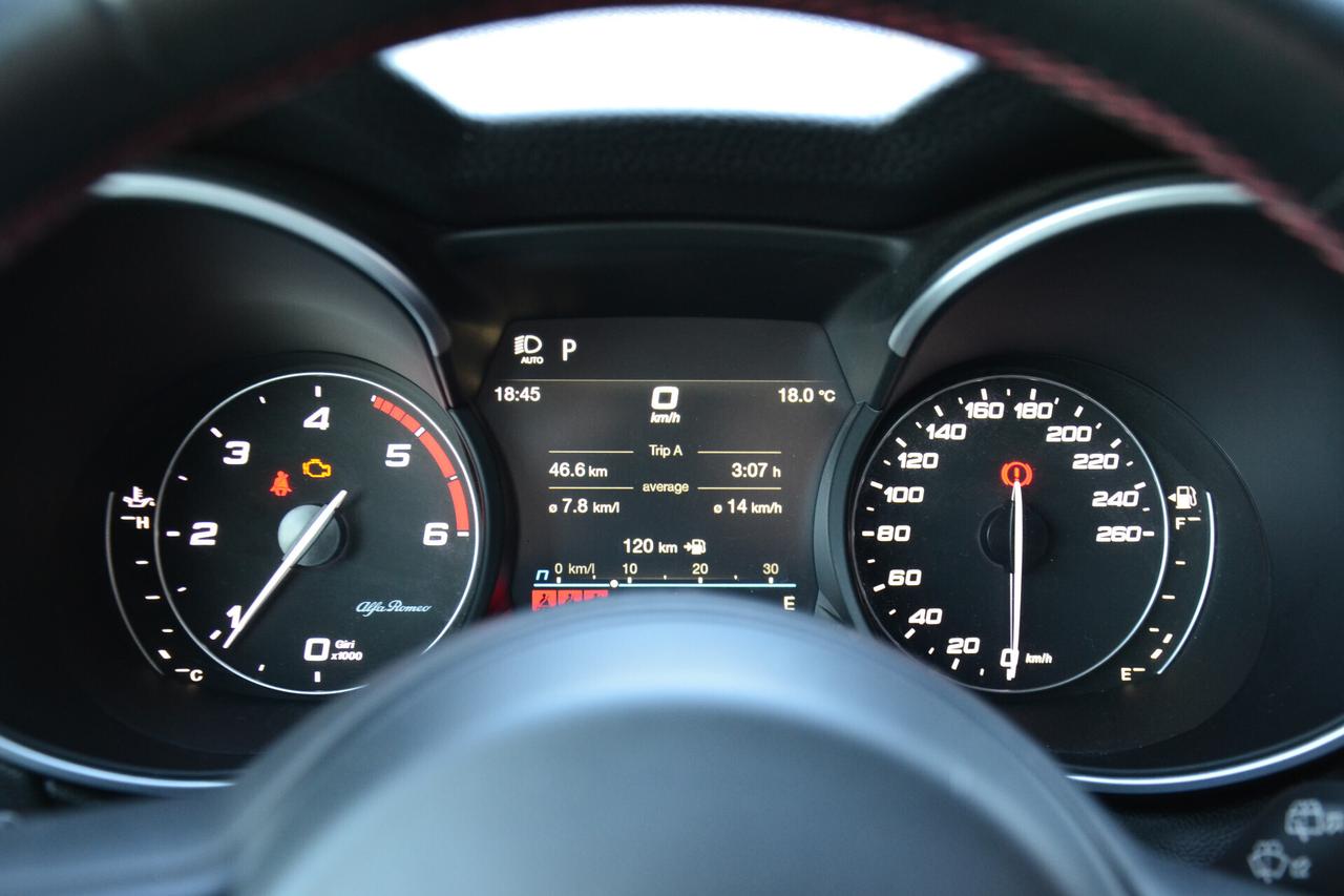 Alfa Romeo Stelvio 2.2 160CV AT8 **PREZZO VERO**LED-NAV-RCAM+PDC