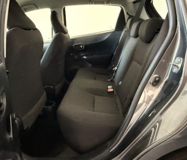 TOYOTA Yaris 1.0 5P Lounge