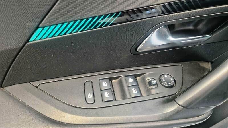 Peugeot 2008 1.2 PureTech 100 CV S&S Allure Pack