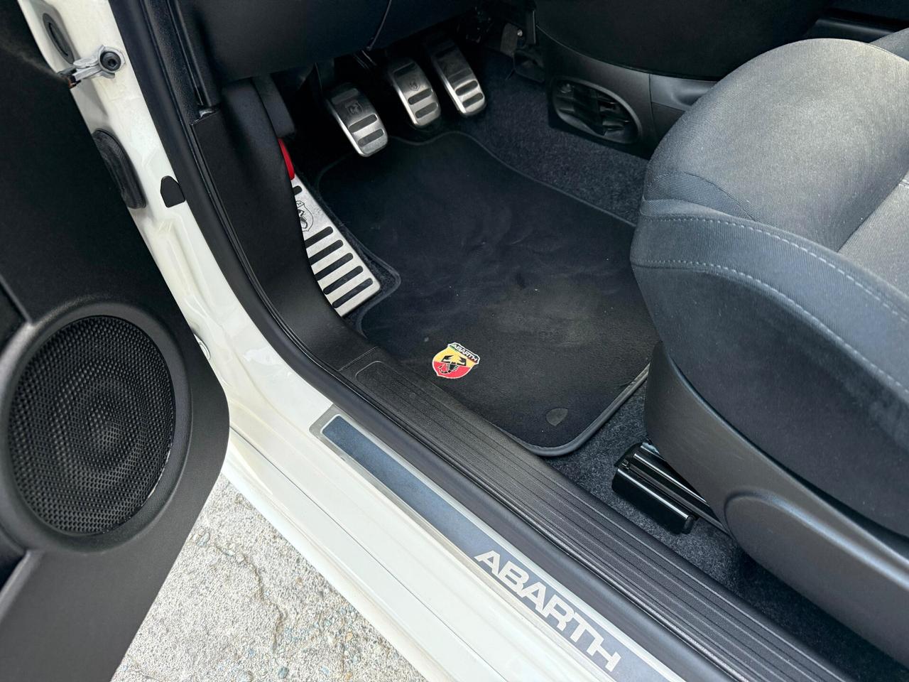 500 Abarth 595 1.4 Turbo T-Jet 145CV