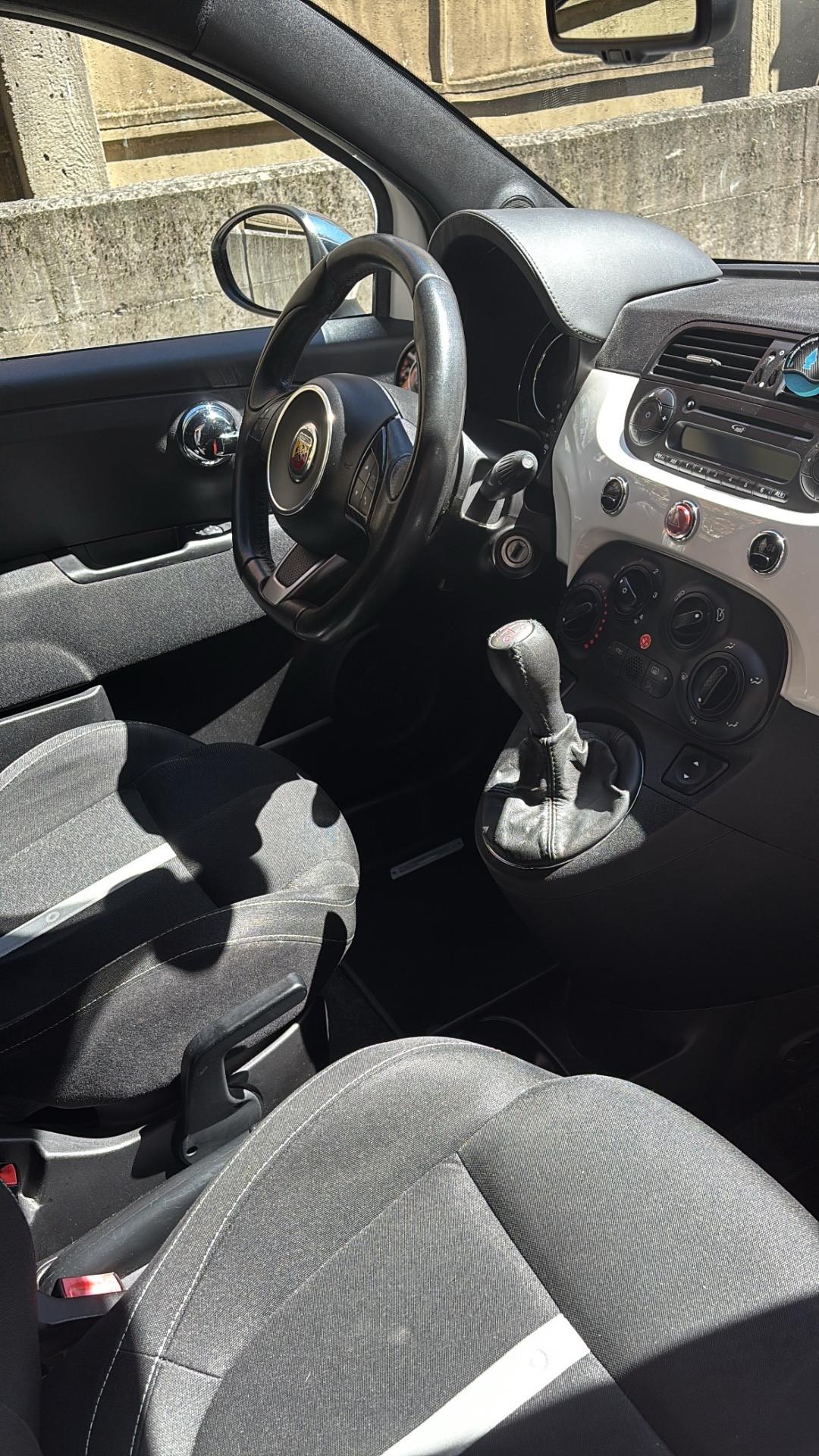 Abarth 500 1.4 Turbo T-Jet Custom