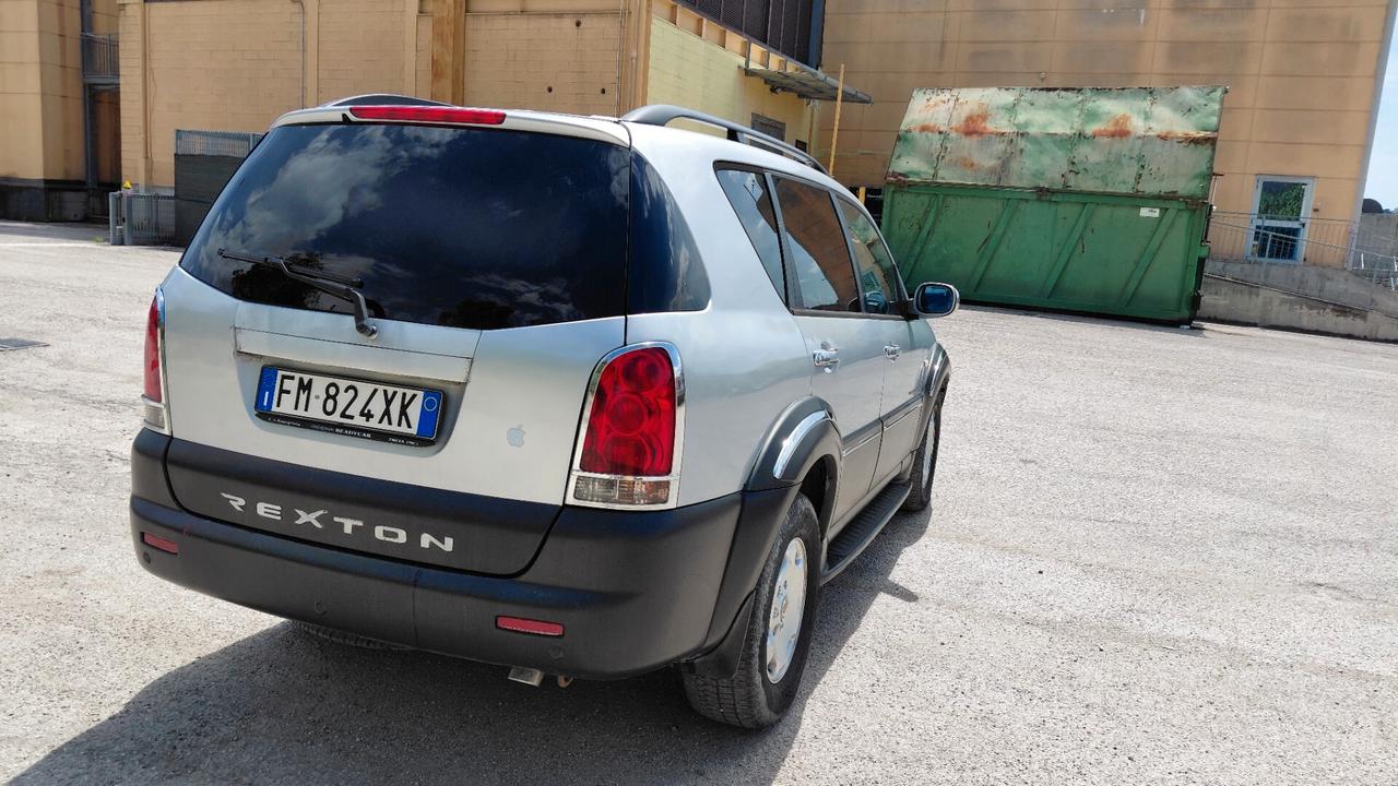 Ssangyong REXTON 2.7 XDi cat Premium 2 TOD