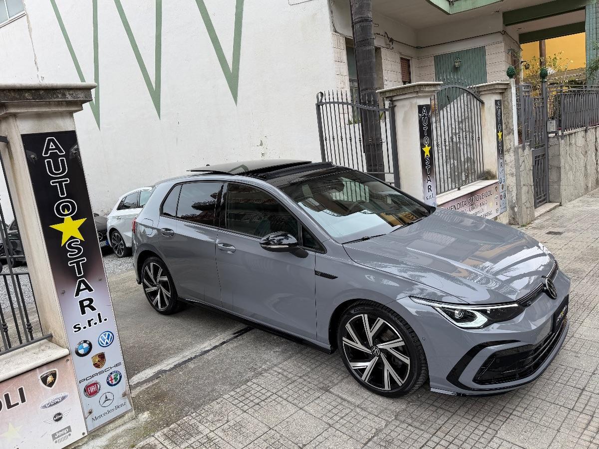 Volkswagen Golf 8 R-line 2.0 TDI 150 CV