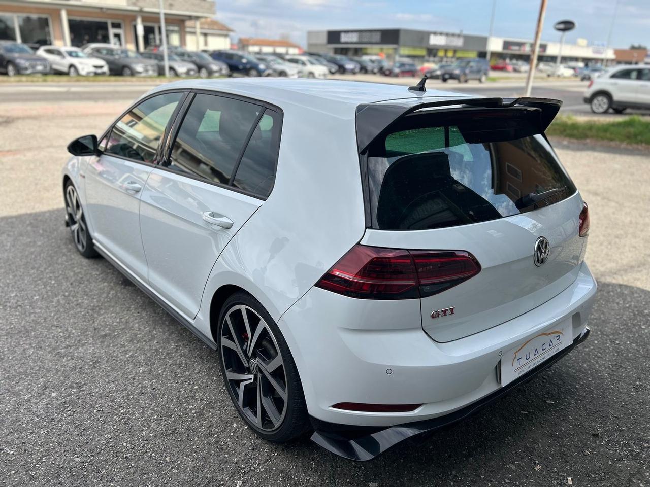Volkswagen Golf GTI Highline 2.0 TSI GTI Performance