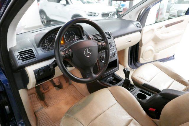 MERCEDES-BENZ A 180 CDI Elegance