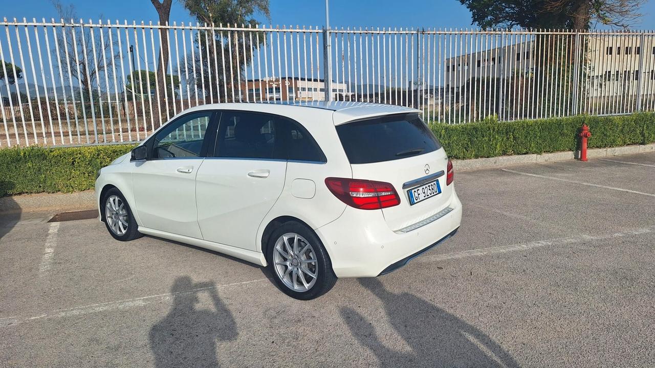 Mercedes-benz B 200 d Automatic 4Matic Executive tetto panoramico