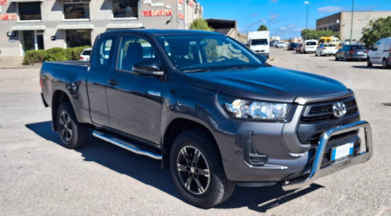 Toyota Hilux 2.4 D-4D 4WD 2 porte Extra Cab Comfort