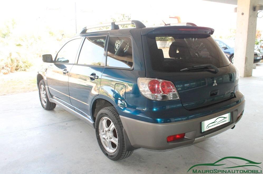 Mitsubishi Outlander 2.4i 16V 4WD Sport