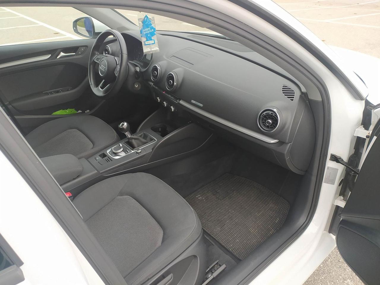 Audi A3 Business Line 2.0 35 TDI #7770