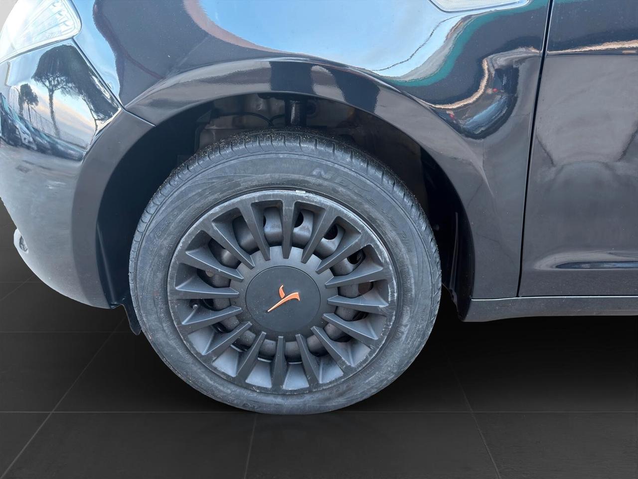 Lancia Ypsilon 1.2 69cv GPL Ecochic Black and Noir