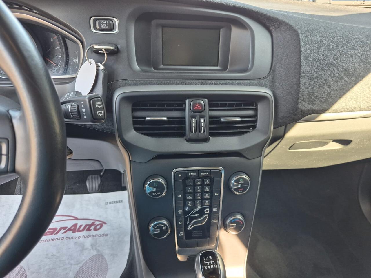 Volvo V40 D2 Momentum