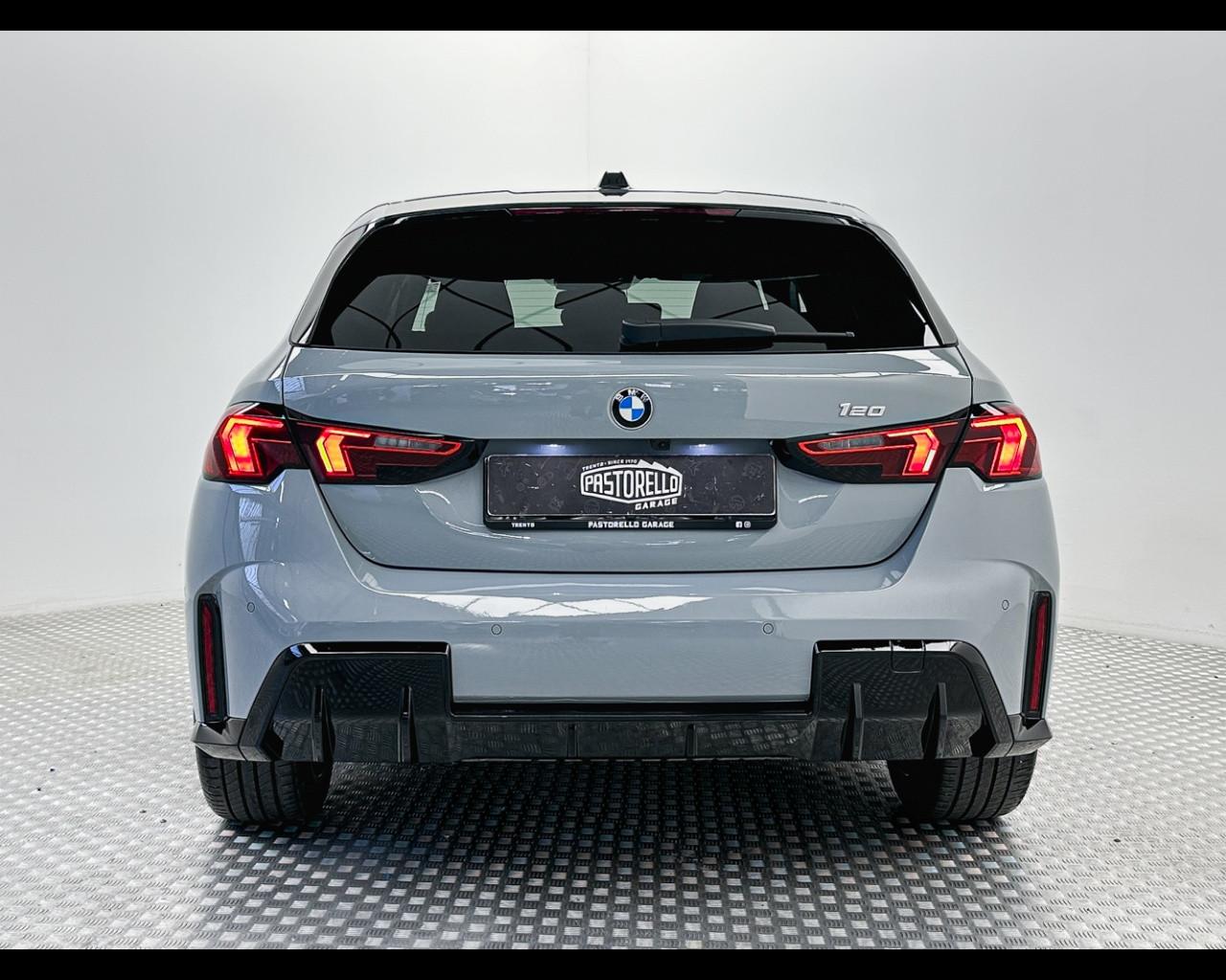 BMW Serie 1 (F70) - 120 48V MSport