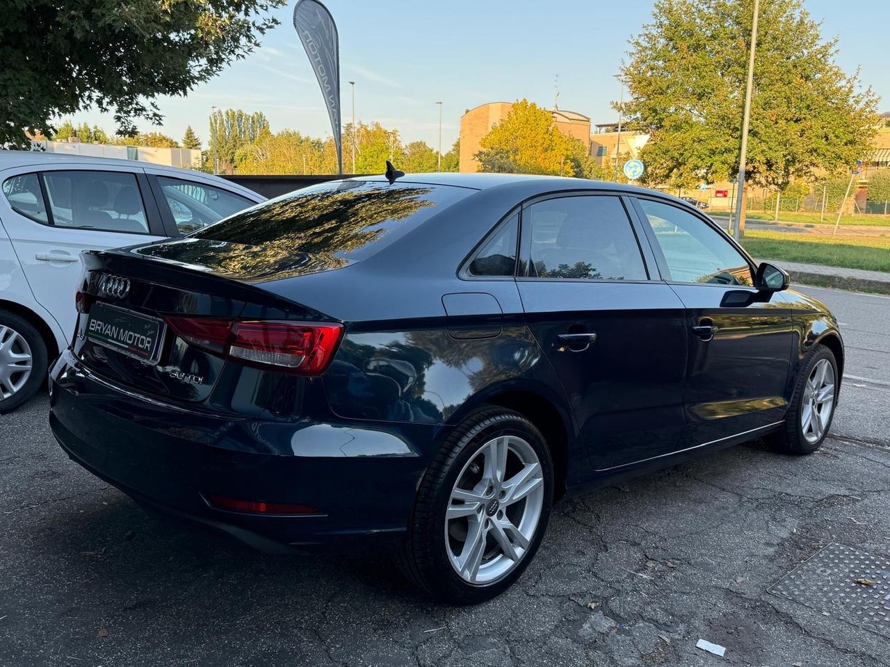 Audi A3 Sedan 30 TDI Business