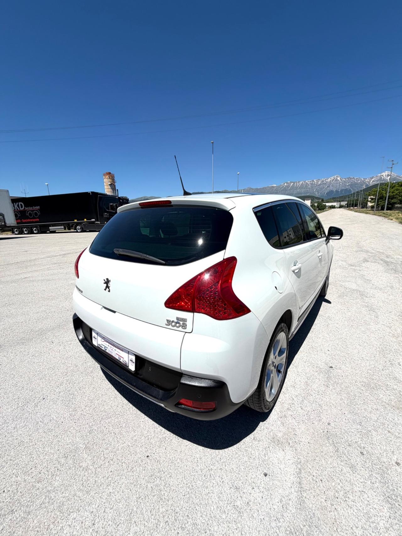 Peugeot 3008 1.6 e-HDi 115CV cambio robotizzato Stop&Start Active