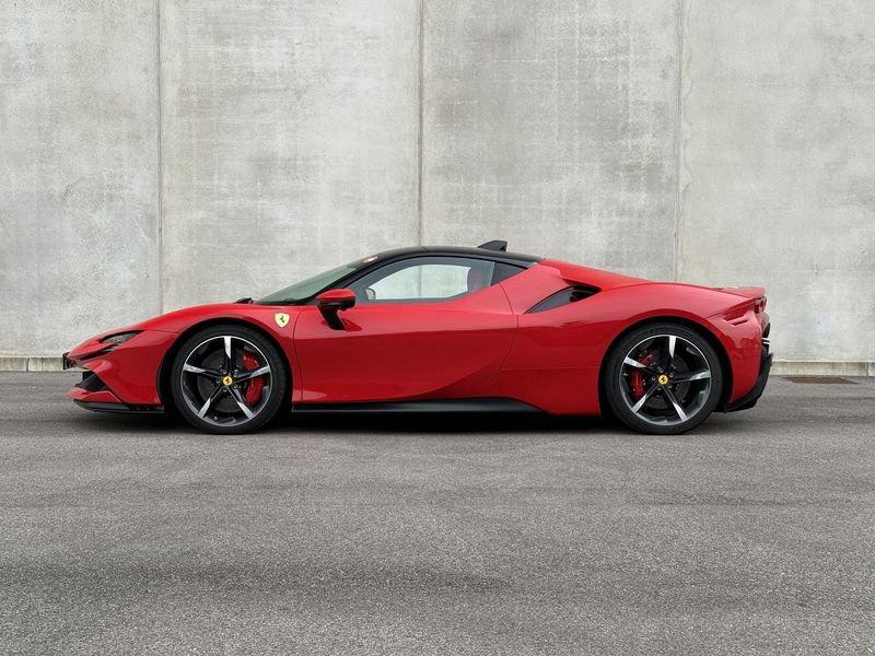 Ferrari SF90 SF90 Stradale - IVA ESPOSTA-UNICO PROPRIETARIO