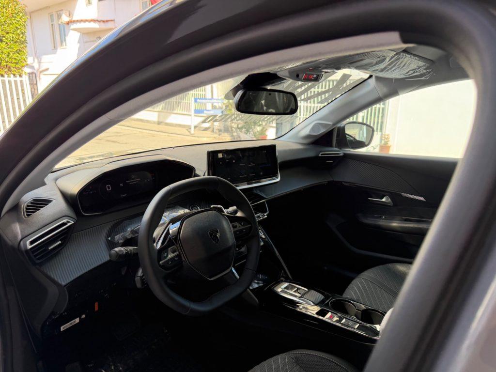 Peugeot 208 Hybrid 110 e-DCS6 Allure da 230,00 mensili ant.0