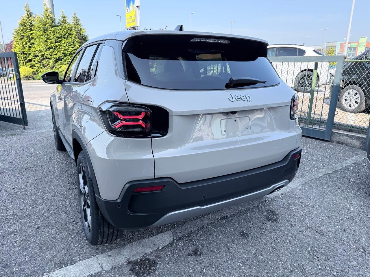 Jeep Avenger 1.2 turbo e-hybrid mhev Summit fwd 110cv edct6