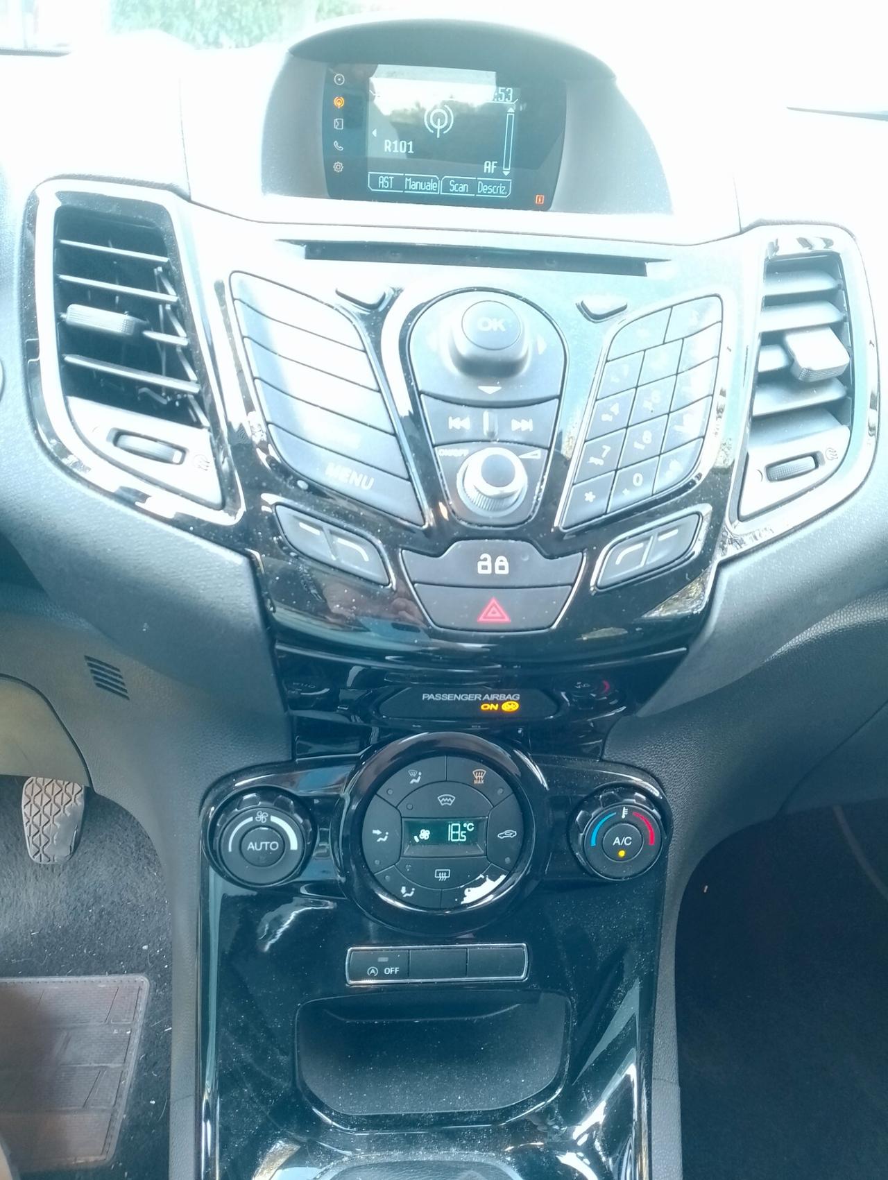 Ford Fiesta 1.0 80CV 5 porte Titanium