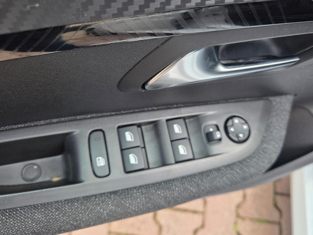 Peugeot 208 PureTech 75 cv STYLE 5 porte