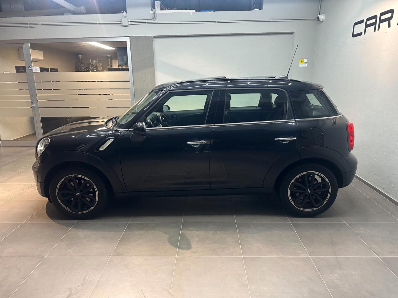 MINI Countryman D 1.6 Cooper D KM CERT.64000 TETTO NAVIG FARI XENO