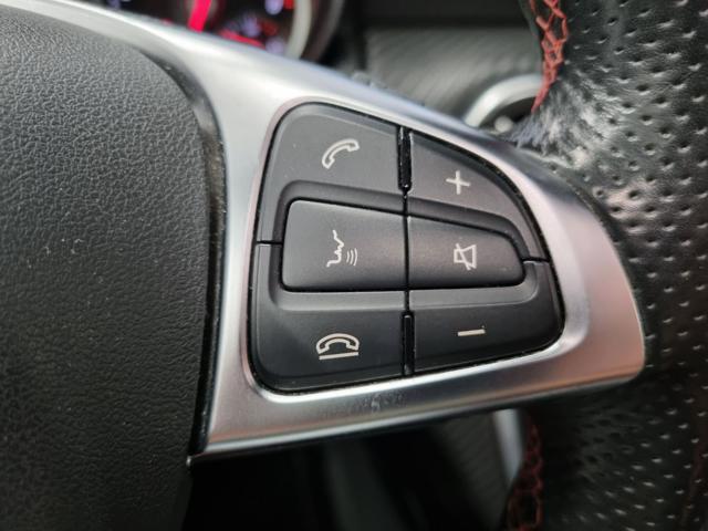 MERCEDES-BENZ A 180 Premium