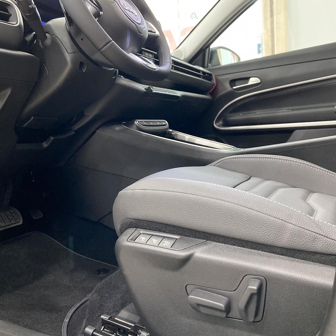 Jeep Avenger 1.2 Turbo 110CV MHEV Summit |pelle tetto nav|
