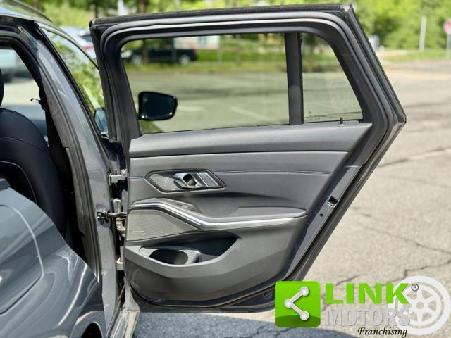 BMW 320 M-SPORT SHADOW EDITION