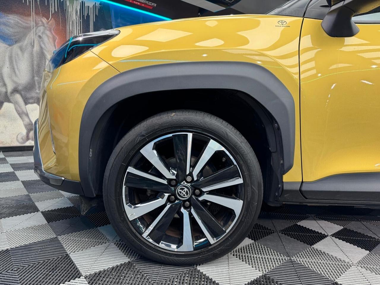 Toyota Yaris Cross 1.5 Hybrid 5p. E-CVT AWD-i Premiere (087)