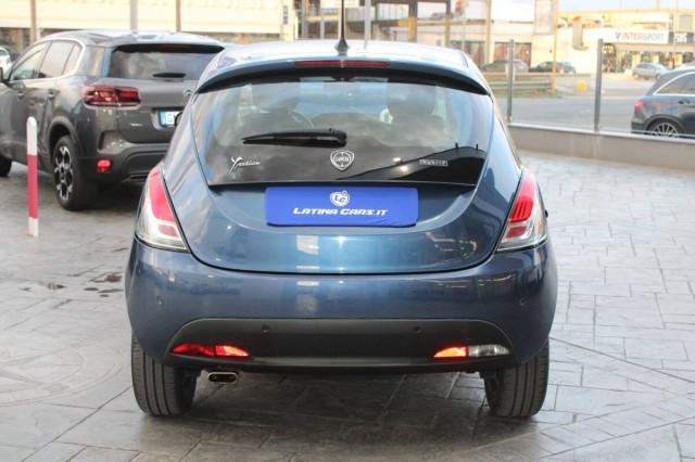 Lancia Ypsilon III 1.0 hybrid Gold s&s 70cv adatta neopatentasti