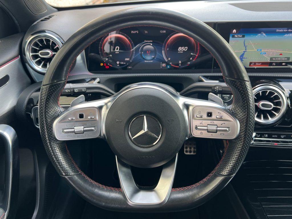 Mercedes-Benz A 180 d Automatic Premium AMG Line