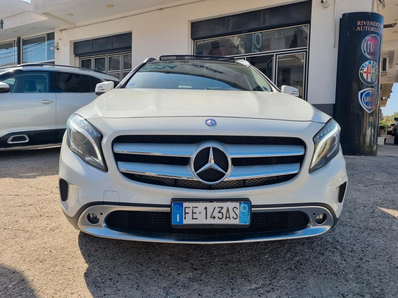 Mercedes-benz GLA 200D Tetto apribile. SUPER PROMO ESTATE 2025