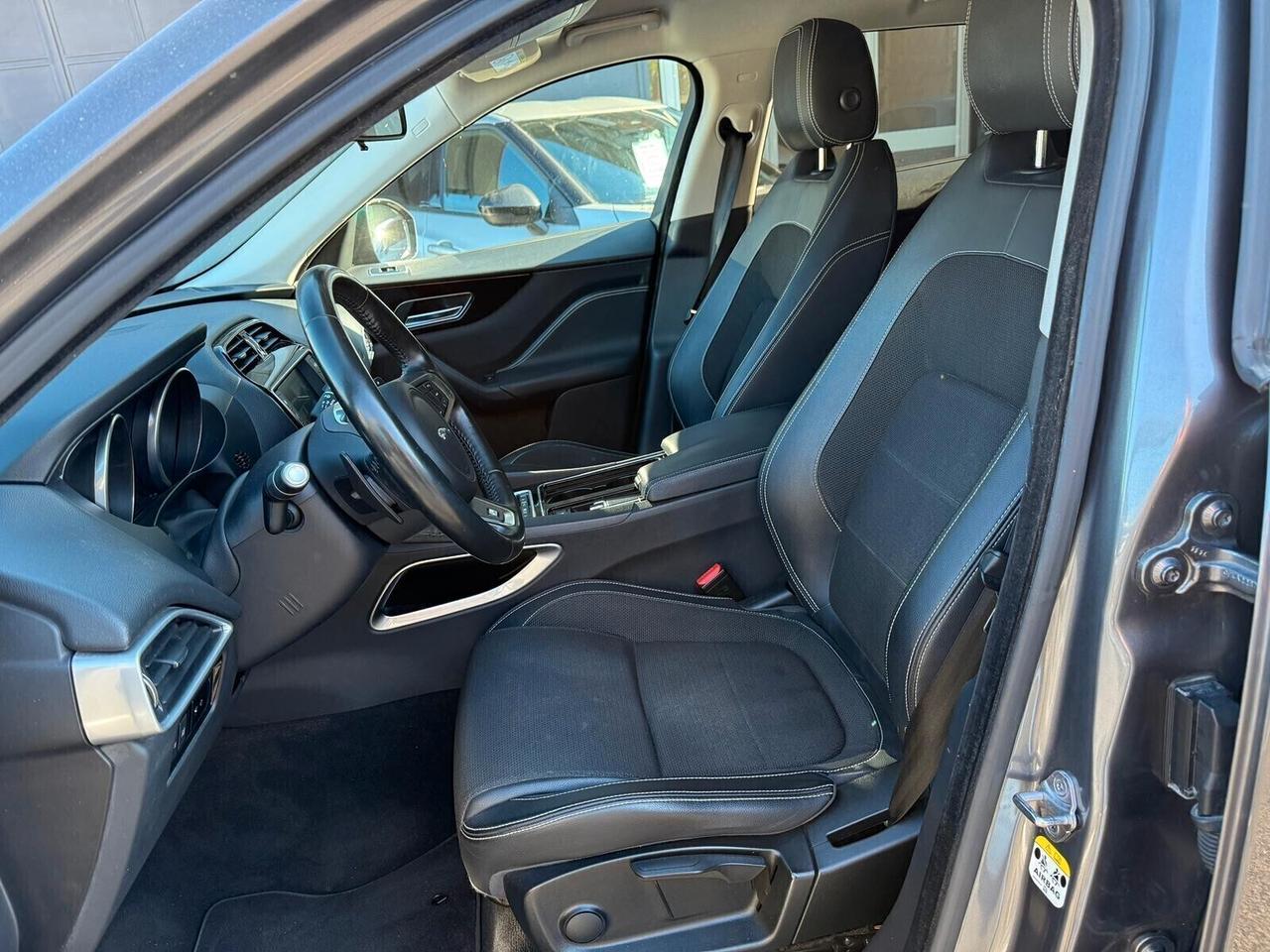 Jaguar F-Pace 2.0 D 180 CV AWD R-Sport - Automatica - TUTTO INCLUSO