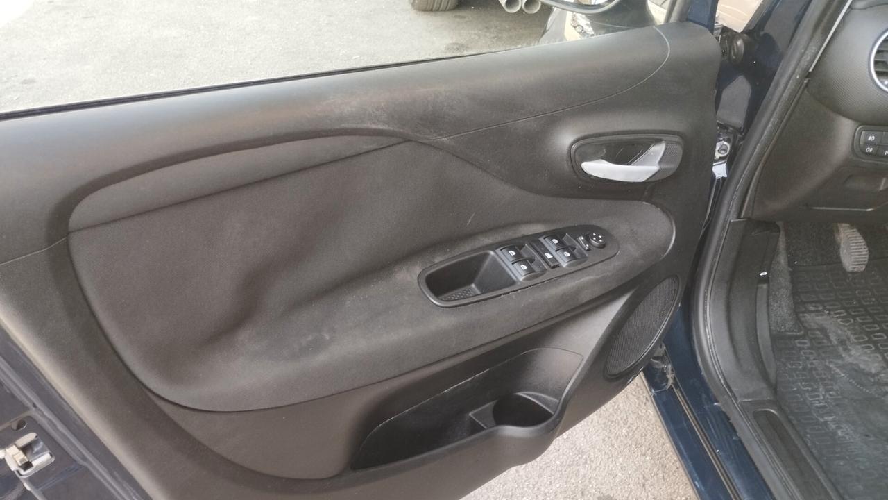 Fiat Punto 1.3 MJT II S&S 95 CV 5 porte Street