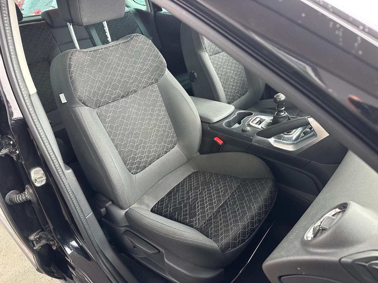 Peugeot 3008 BlueHDi 120 EAT6 S&S Allure