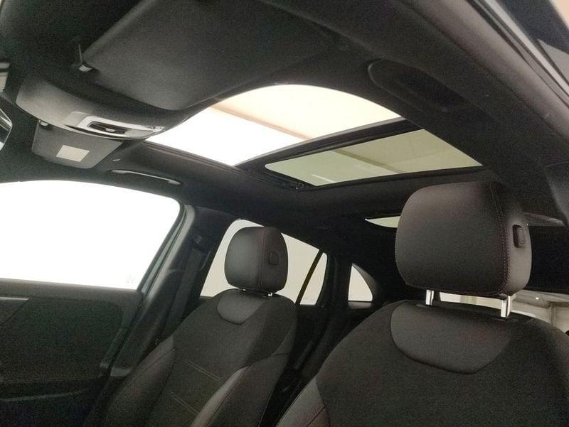 Mercedes-Benz GLA 180 d Premium auto
