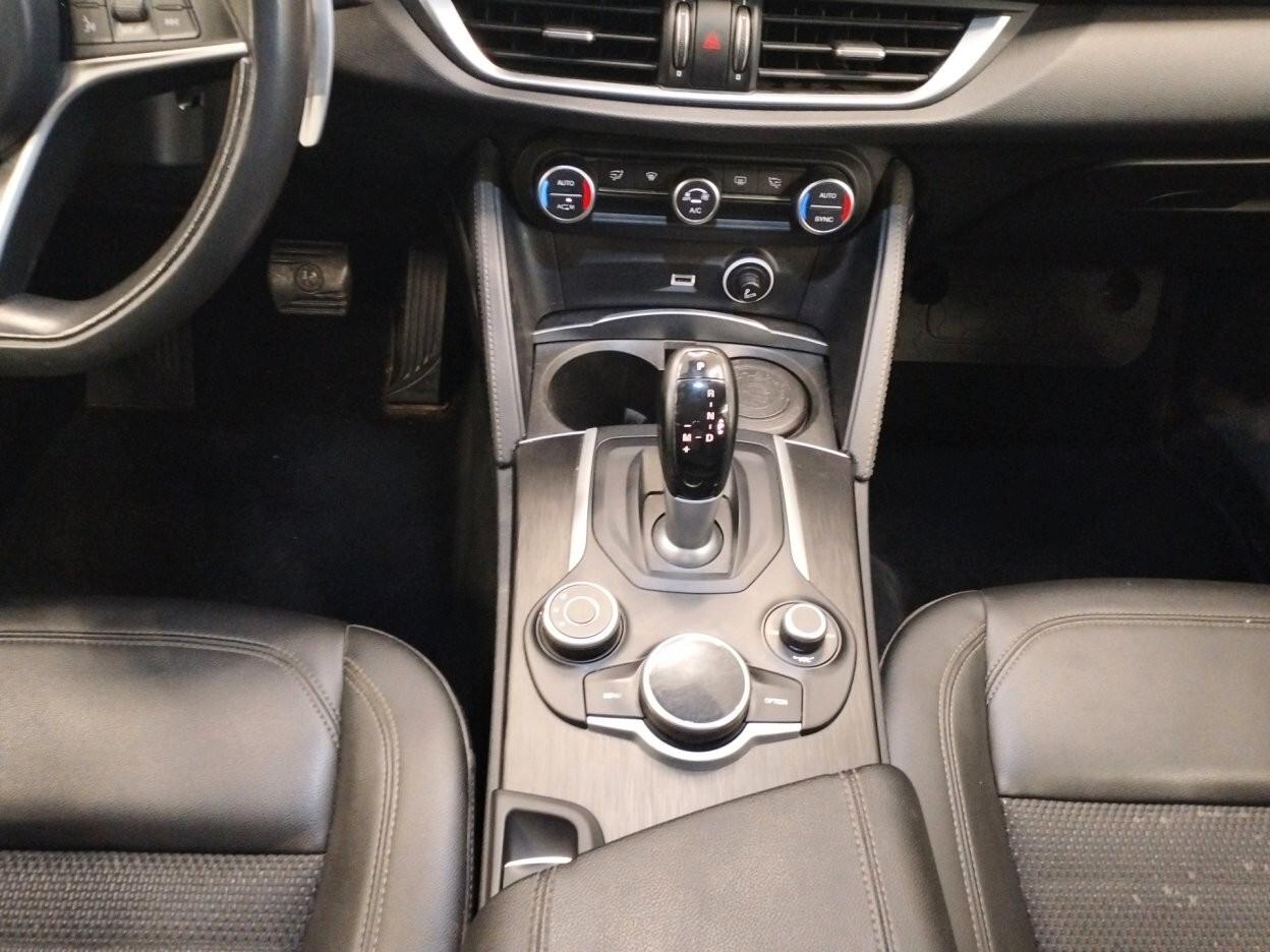 Alfa Romeo Stelvio 2.2 Turbodiesel 210 CV AT8 Q4 Executive