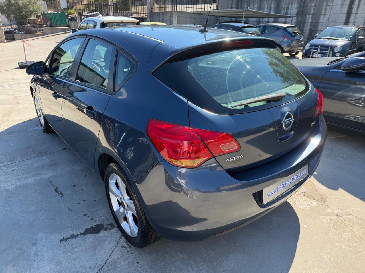 Opel Astra 1.7 CDTI 110CV 5 porte Cosmo / 174.000KM