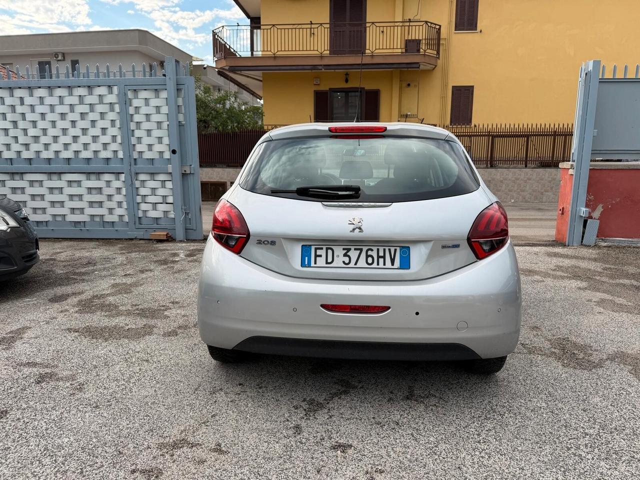 Peugeot 208 BlueHDi 75 5 porte Allure