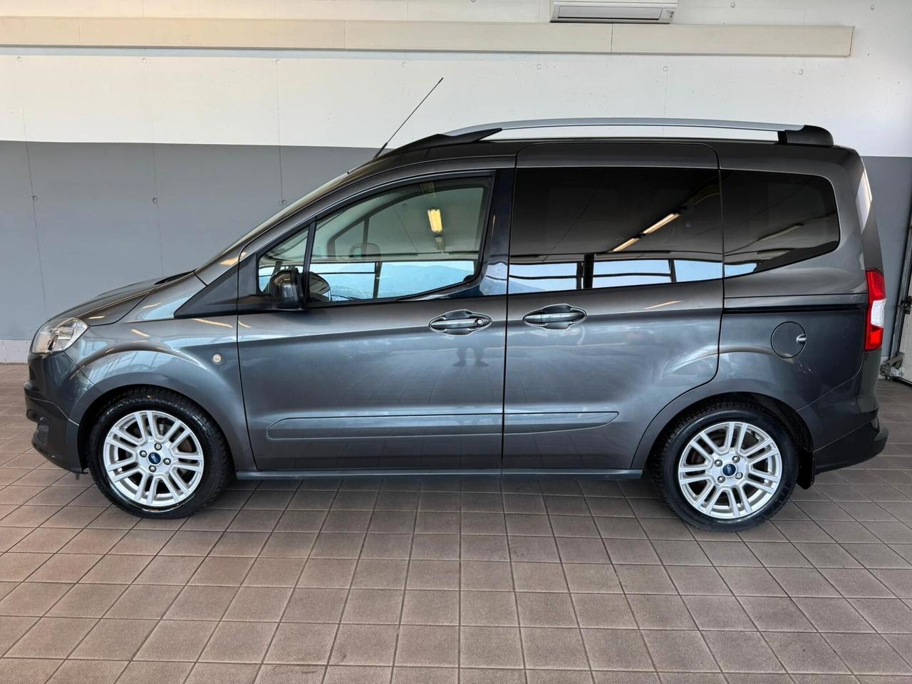 Ford Tourneo Courier 1.5 TDCI 75 CV Titanium