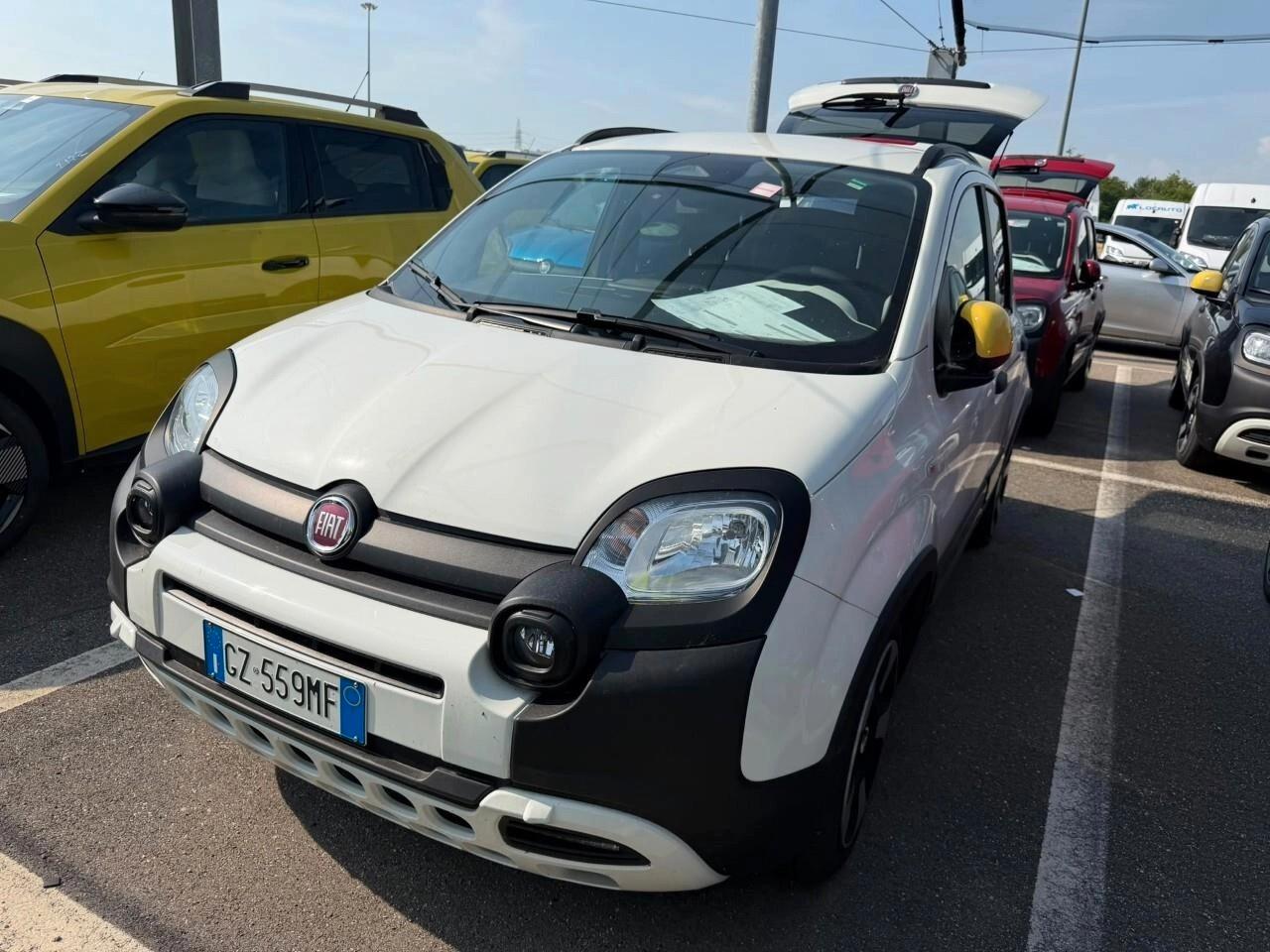 Fiat Panda 1.0 FireFly S&S Hybrid Pandina MODELLO CROSS