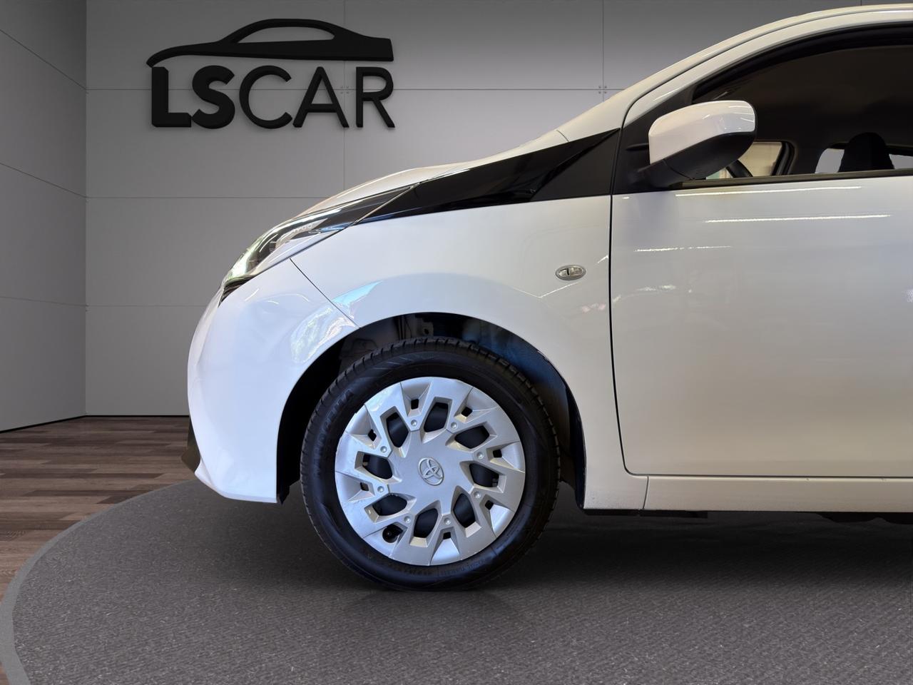 Toyota - Aygo 1.0 VVT-i 69 CV 5 porte x-business