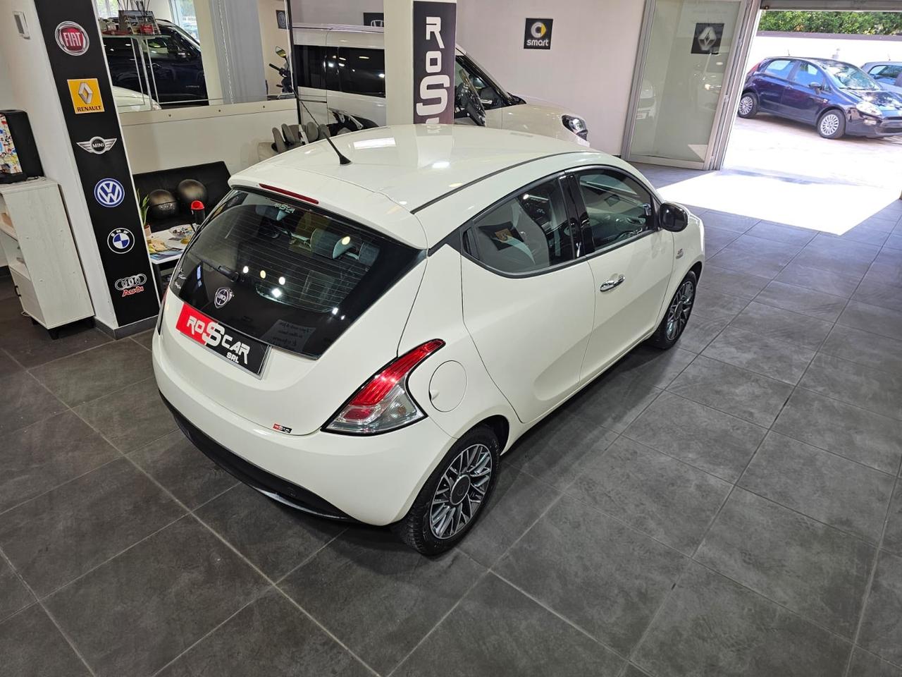 Lancia Ypsilon 1.2 69 CV 5 porte GPL Ecochic Gold