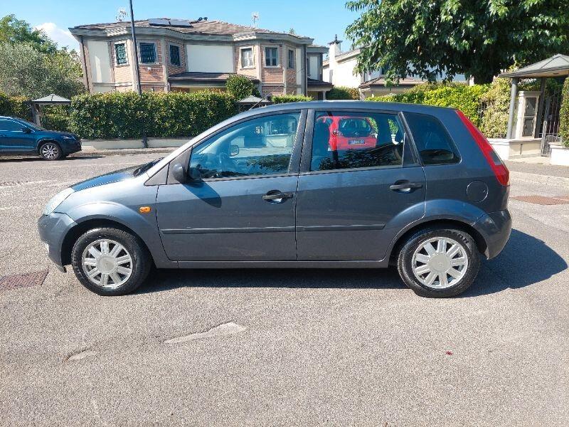 Ford Fiesta 1.2 16V 5p. Ambiente euro4 benzina X Neopatentati