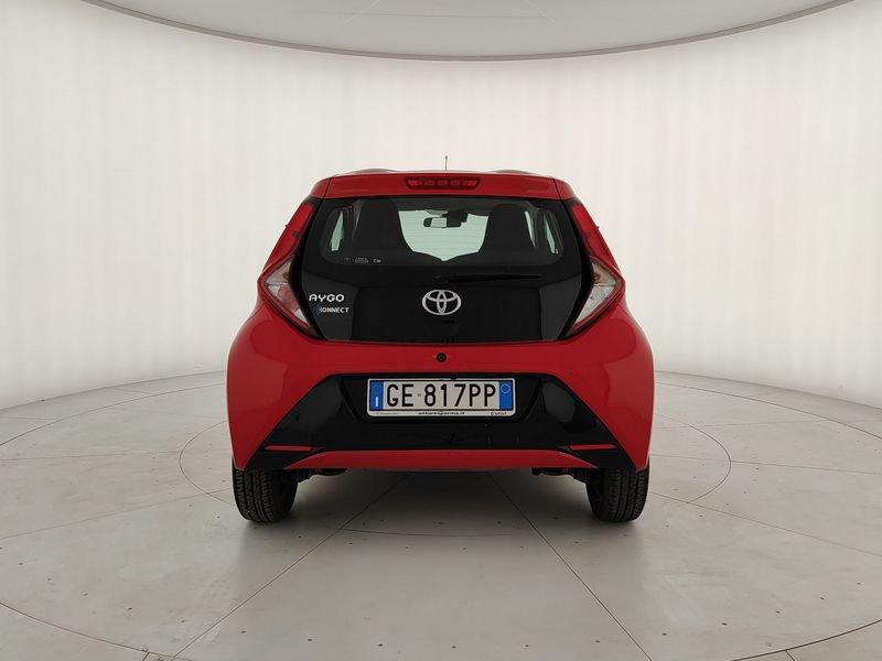 Toyota Aygo Connect 1.0 VVT-i 72 CV 5 porte x-clusiv red pack