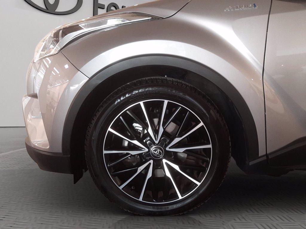 TOYOTA C-hr 1.8h trend 2wd e-cvt del 2017