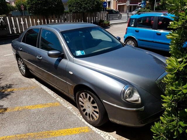 Lancia Thesis 2.0 Turbo 20V Emblema