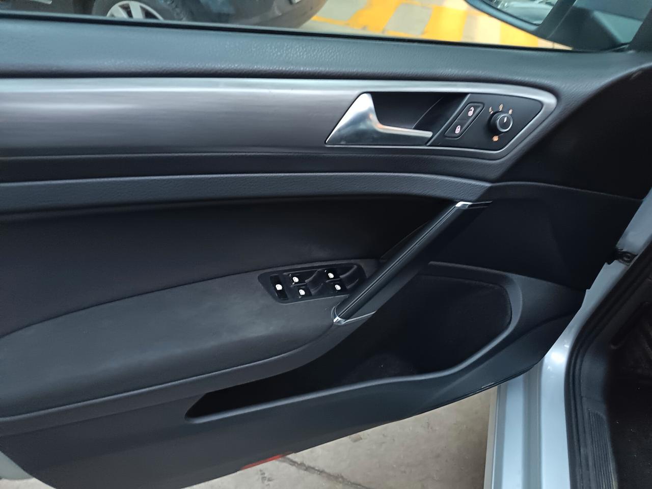 Volkswagen Golf Business 1.6 TDI 5p. Highline BlueMotion Technology