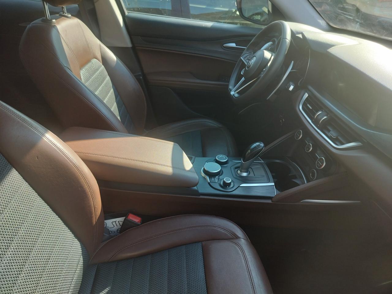 Alfa Romeo Stelvio 2.2 Turbodiesel 210 CV AT8 Q4 Executive