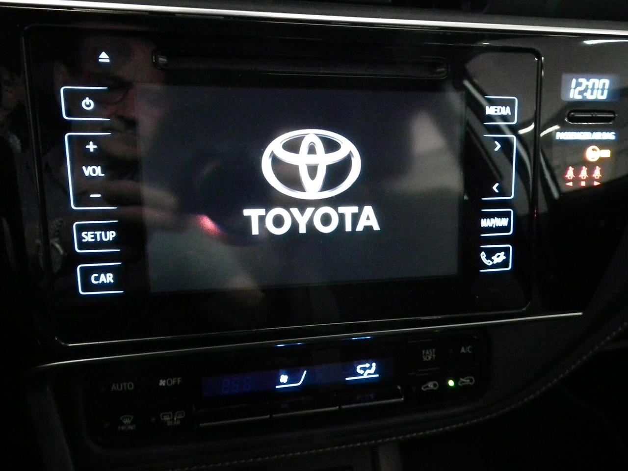 Toyota Auris 1.8 Hybrid KM 64.000 ! UNIPROPRIETARIO ! NAVI TELECAMERA CRUISE TELEFONO !