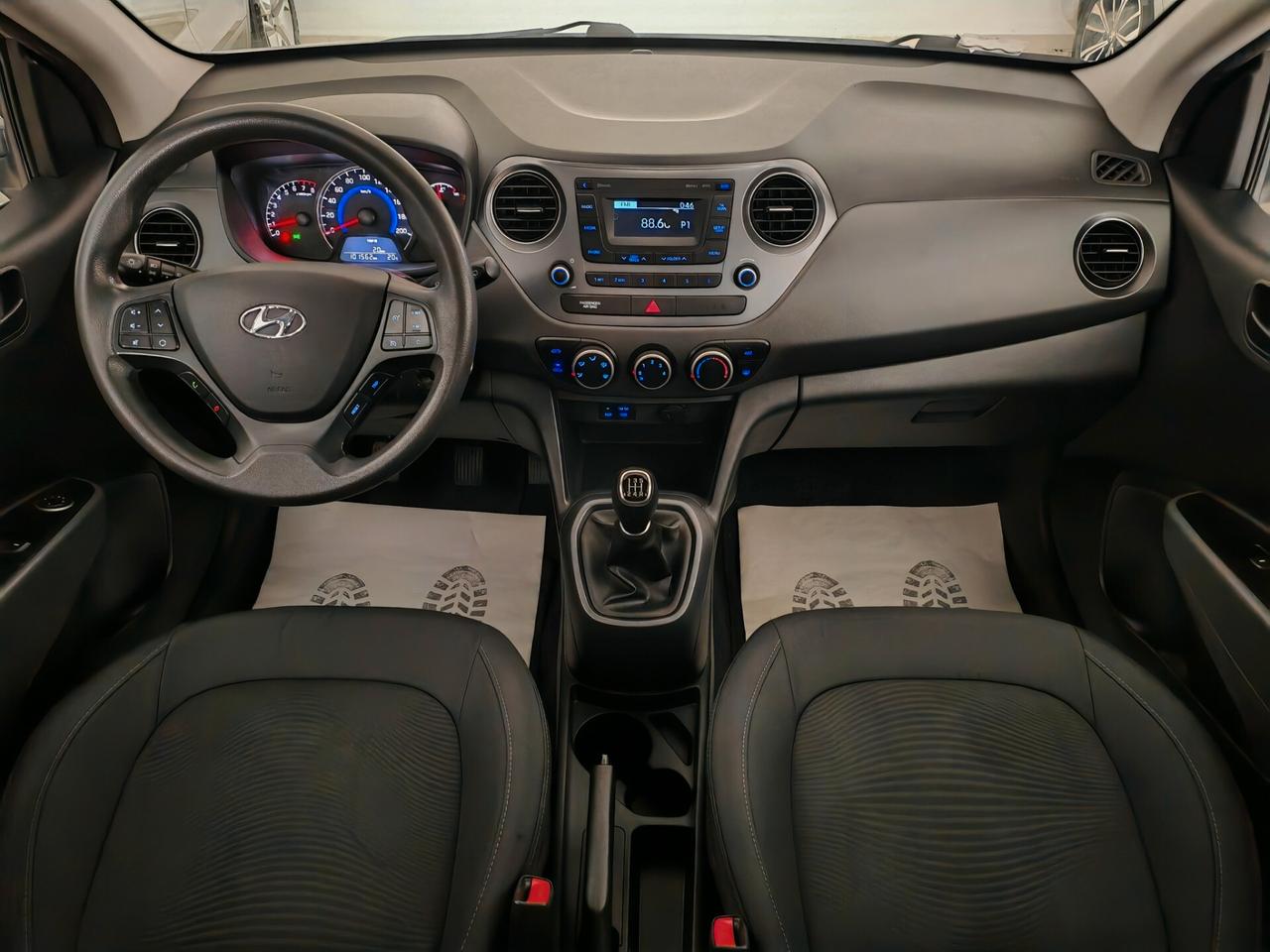 Hyundai i10 1.0 Benzina full optional 2019